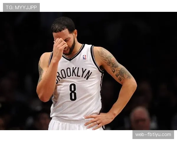 德隆·威廉姆斯三分精准拉开进攻空间 提升球队挡拆效率